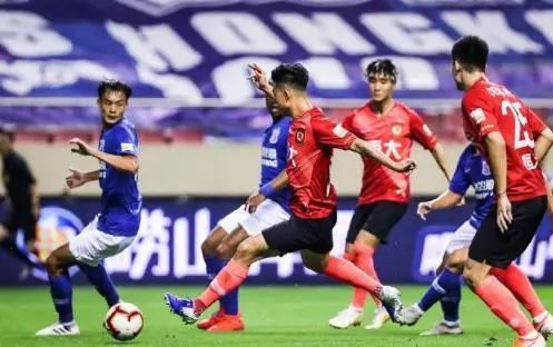  拜仁青训新星闪耀欧冠，未来核心或提前升入一队  